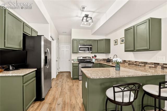 806 Red Thistle View, Colorado Springs, CO 80916