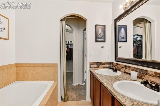 806 Red Thistle View, Colorado Springs, CO 80916