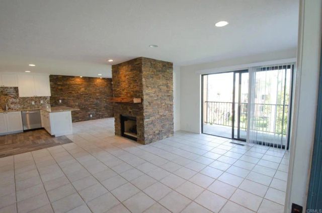 812 Kalpati Cir APT E, Carlsbad, CA 92008