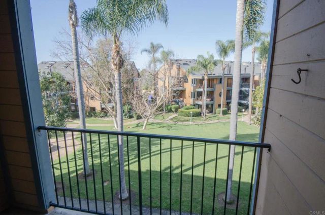 812 Kalpati Cir APT E, Carlsbad, CA 92008