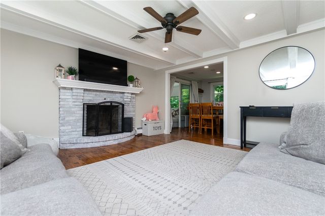 26 Sharon Parkway, North Smithfield, RI 02896