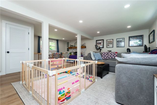 26 Sharon Parkway, North Smithfield, RI 02896