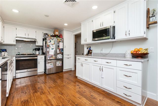 26 Sharon Parkway, North Smithfield, RI 02896