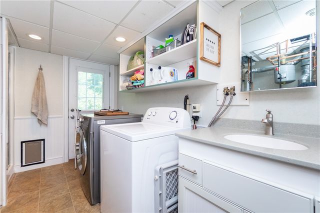26 Sharon Parkway, North Smithfield, RI 02896