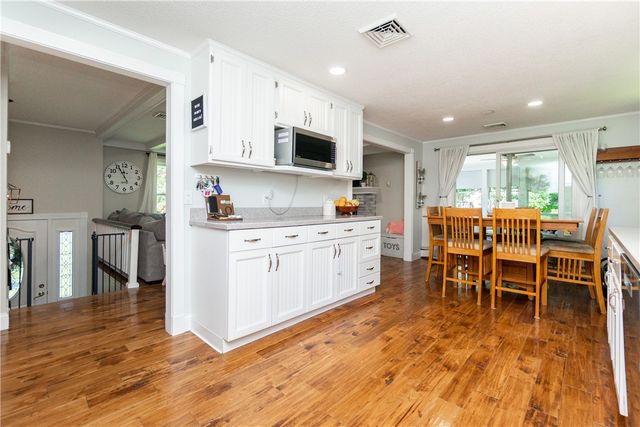 26 Sharon Parkway, North Smithfield, RI 02896