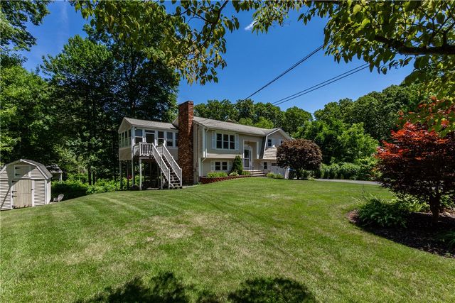 26 Sharon Parkway, North Smithfield, RI 02896
