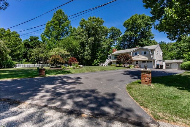 26 Sharon Parkway, North Smithfield, RI 02896