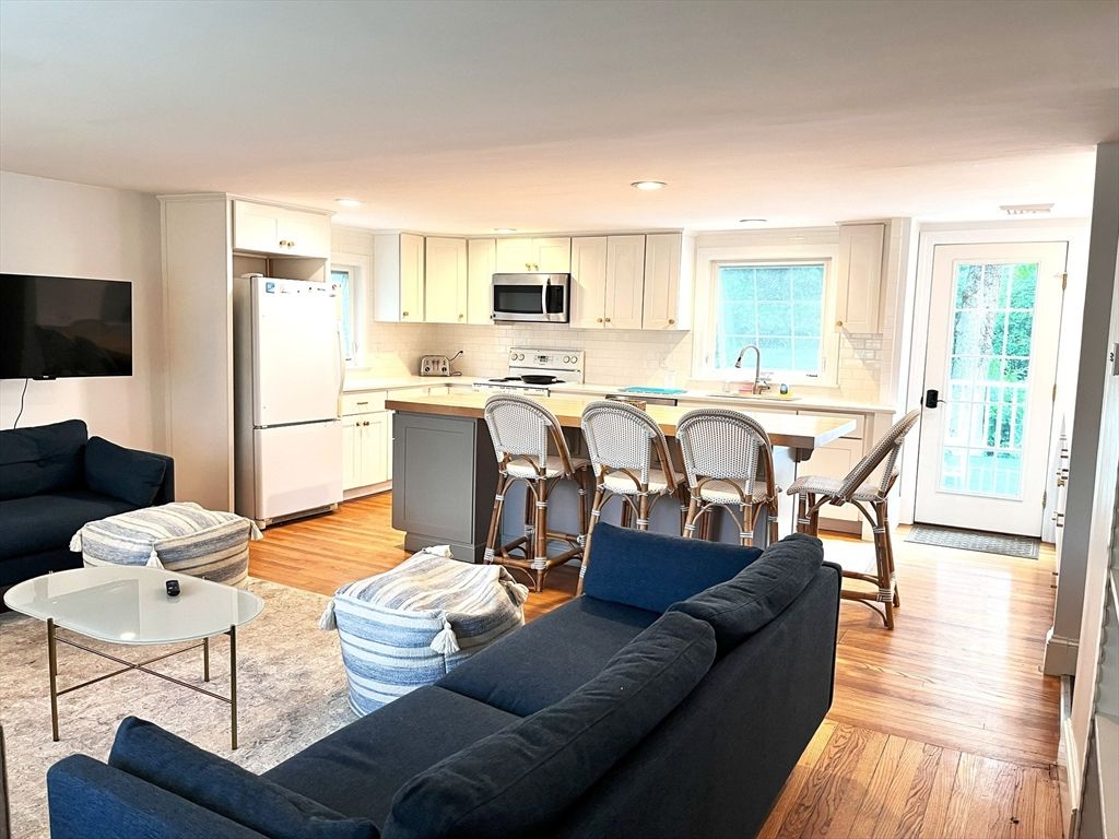 19 Oakland Street SUMMER, Mattapoisett, MA 02739