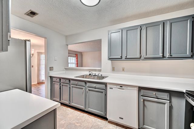 18 Highland Meadows Circle, 6, Highland Heights, KY 41076