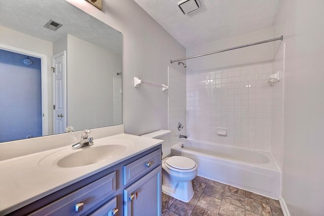 18 Highland Meadows Circle, 6, Highland Heights, KY 41076