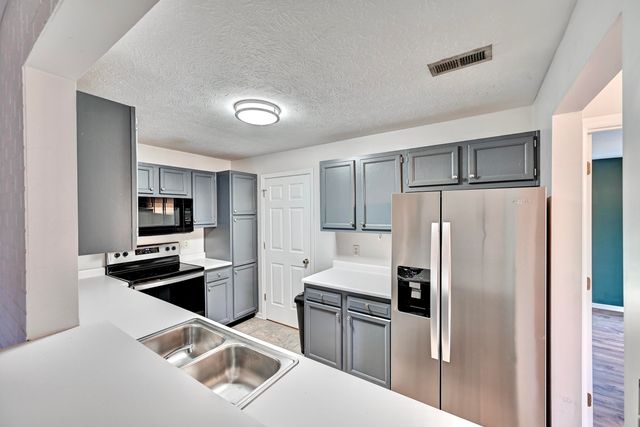 18 Highland Meadows Circle, 6, Highland Heights, KY 41076