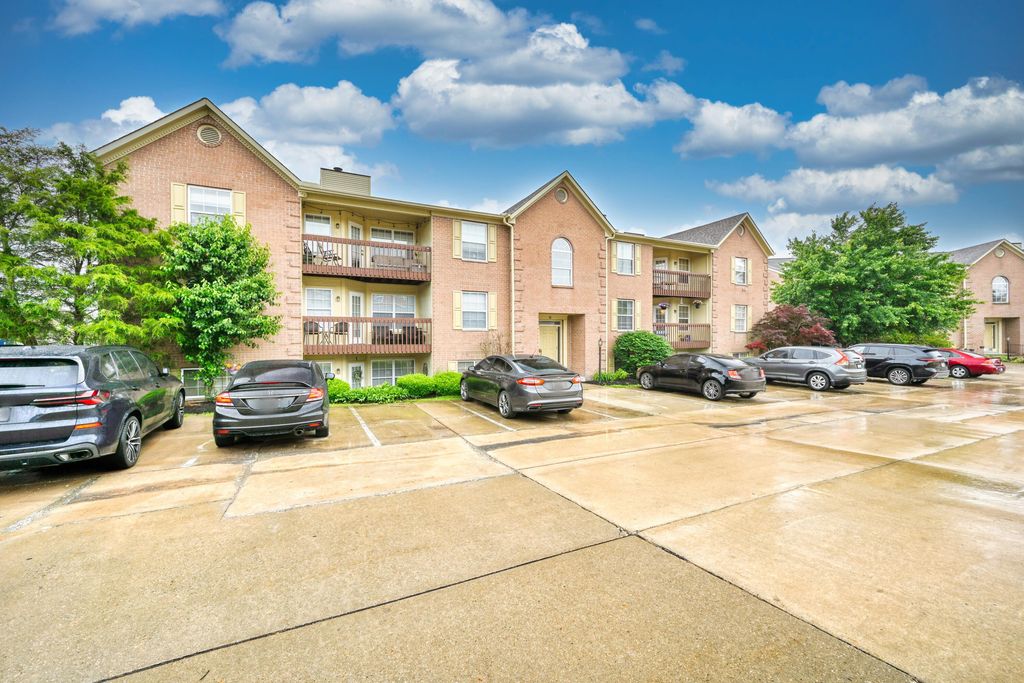 18 Highland Meadows Circle, 6, Highland Heights, KY 41076