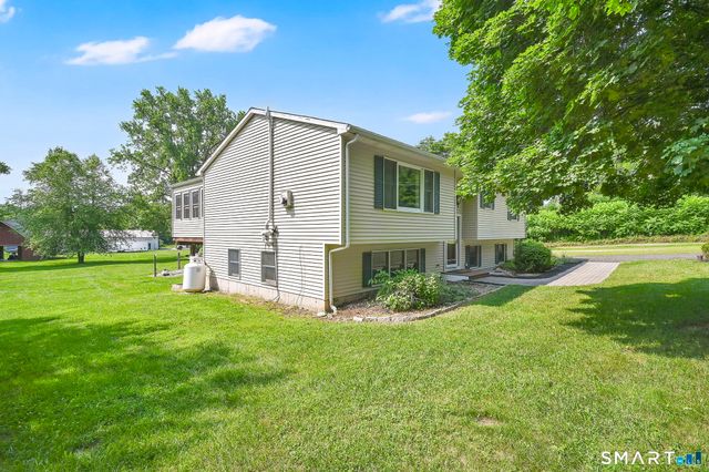 233 Kemp Road, Scotland, CT 06247