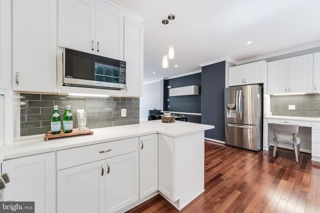 11515 WILD HAWTHORN CT, Reston, VA 20194