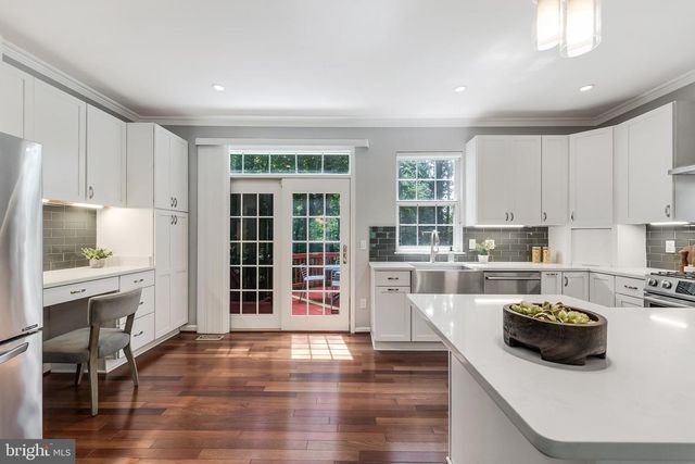 11515 WILD HAWTHORN CT, Reston, VA 20194