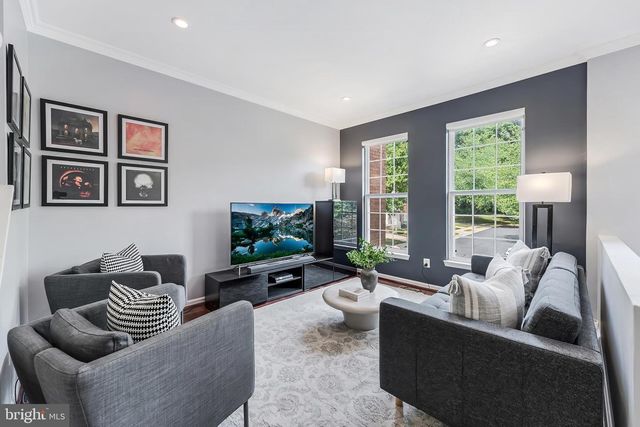 11515 WILD HAWTHORN CT, Reston, VA 20194