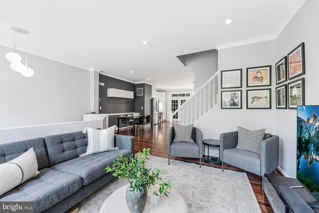 11515 WILD HAWTHORN CT, Reston, VA 20194