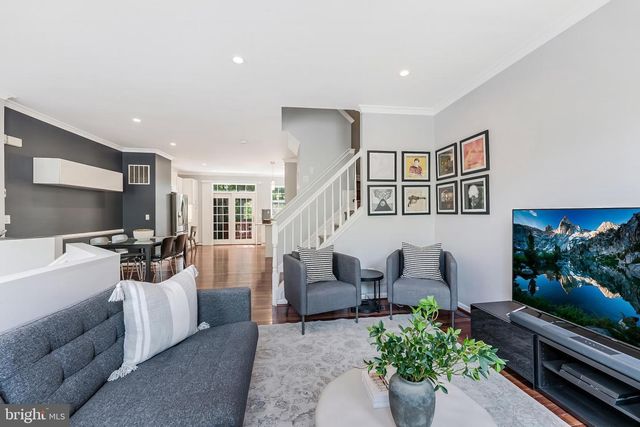 11515 WILD HAWTHORN CT, Reston, VA 20194