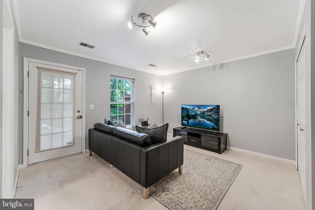 11515 WILD HAWTHORN CT, Reston, VA 20194