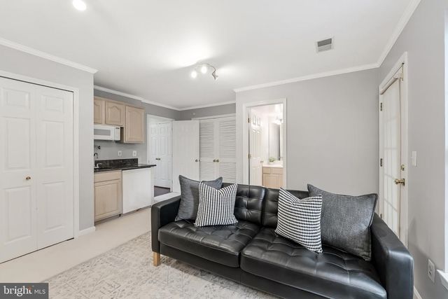 11515 WILD HAWTHORN CT, Reston, VA 20194