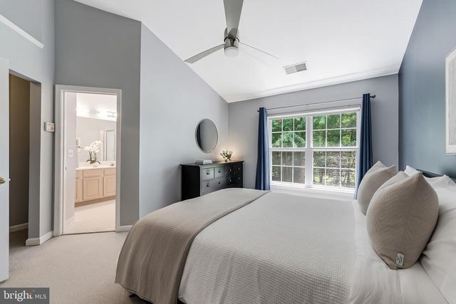11515 WILD HAWTHORN CT, Reston, VA 20194