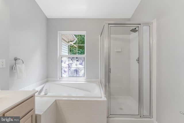 11515 WILD HAWTHORN CT, Reston, VA 20194