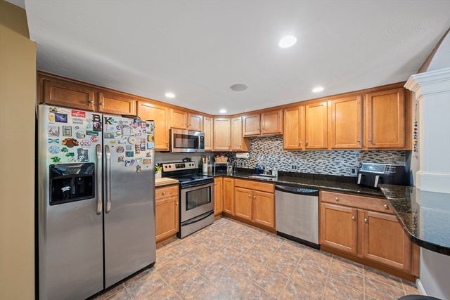 222 Tamarack Lane 222, Abington, MA 02351