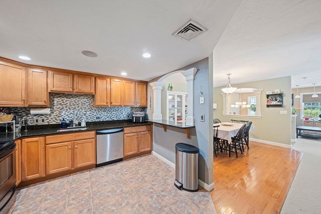 222 Tamarack Lane 222, Abington, MA 02351