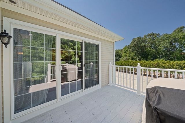 222 Tamarack Lane 222, Abington, MA 02351