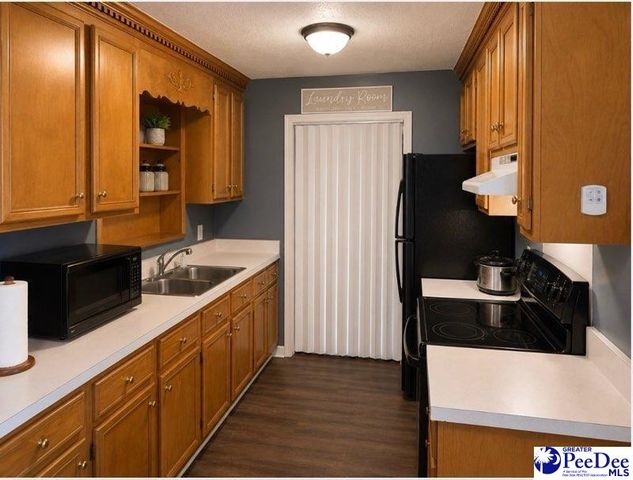 700 S 3rd Avenue, Dillon, SC 29536
