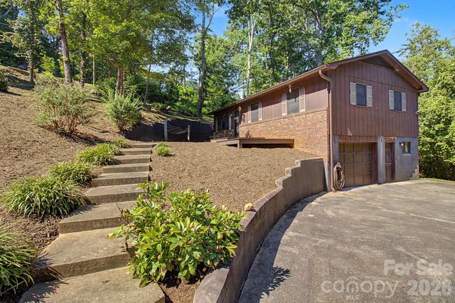 21 Coffey Circle, Asheville, NC 28806