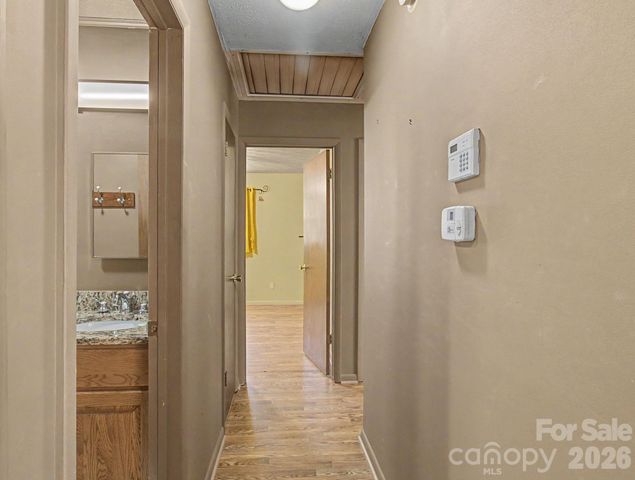 21 Coffey Circle, Asheville, NC 28806