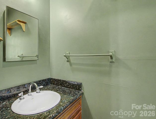 21 Coffey Circle, Asheville, NC 28806