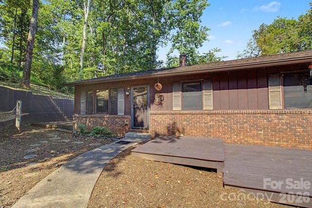 21 Coffey Circle, Asheville, NC 28806