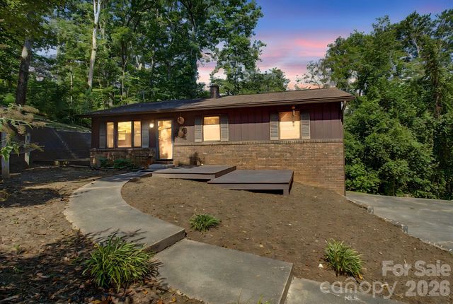 21 Coffey Circle, Asheville, NC 28806