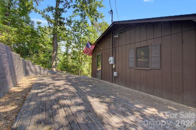 21 Coffey Circle, Asheville, NC 28806