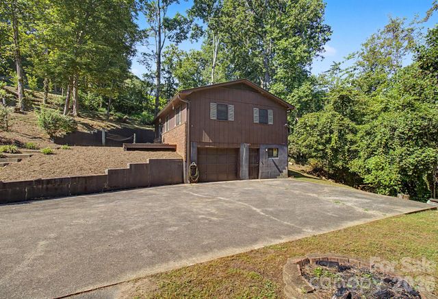 21 Coffey Circle, Asheville, NC 28806