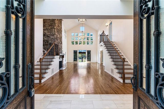 6111 Blackberry Lane, Buford, GA 30518