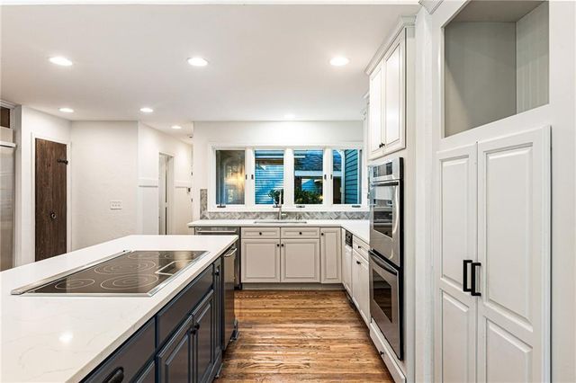 6111 Blackberry Lane, Buford, GA 30518