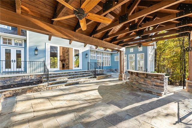 6111 Blackberry Lane, Buford, GA 30518