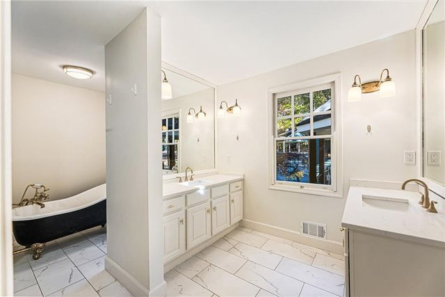 6111 Blackberry Lane, Buford, GA 30518