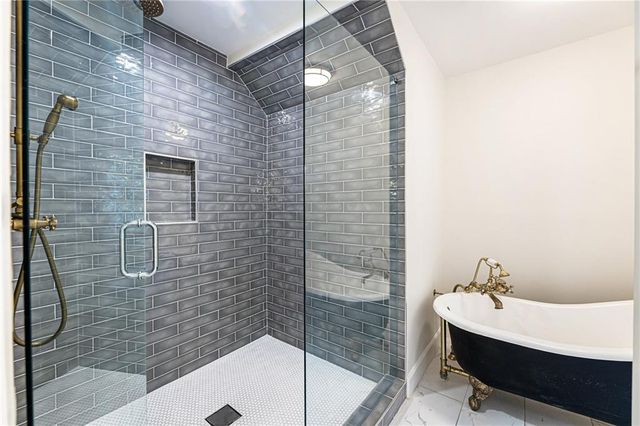 6111 Blackberry Lane, Buford, GA 30518