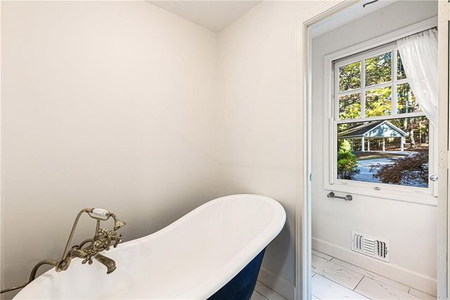 6111 Blackberry Lane, Buford, GA 30518