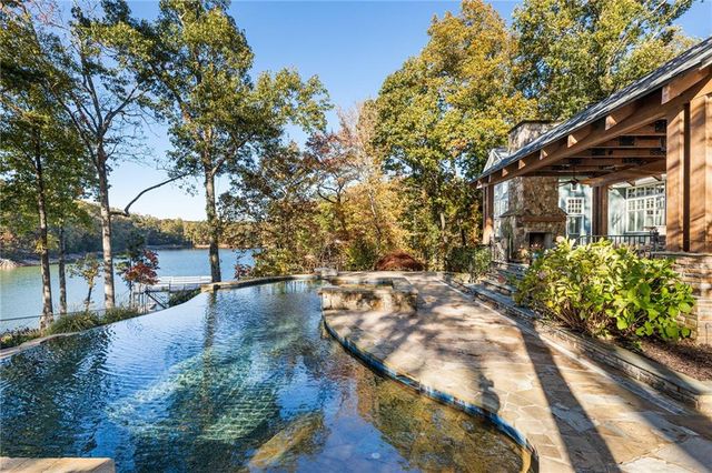 6111 Blackberry Lane, Buford, GA 30518