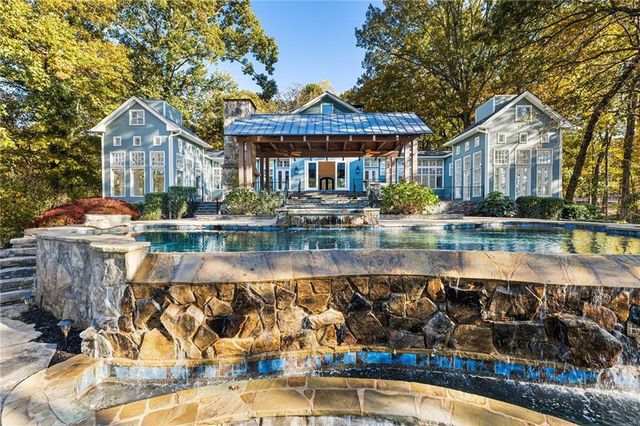 6111 Blackberry Lane, Buford, GA 30518