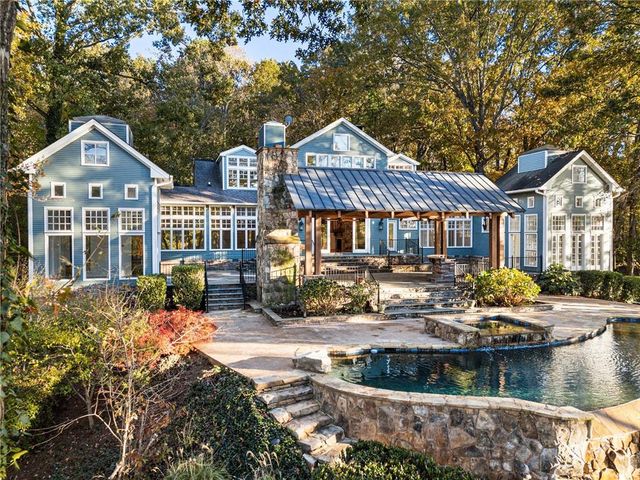 6111 Blackberry Lane, Buford, GA 30518