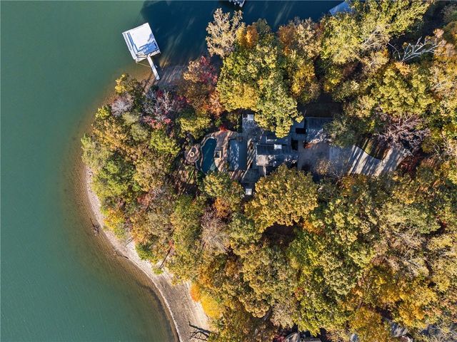 6111 Blackberry Lane, Buford, GA 30518