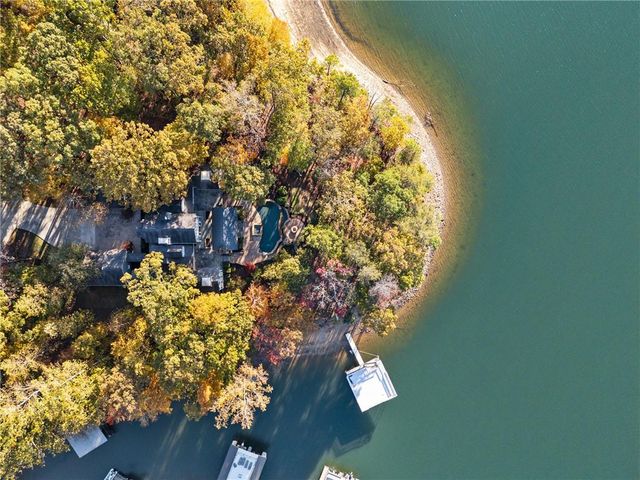 6111 Blackberry Lane, Buford, GA 30518