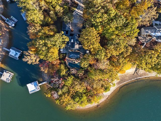 6111 Blackberry Lane, Buford, GA 30518