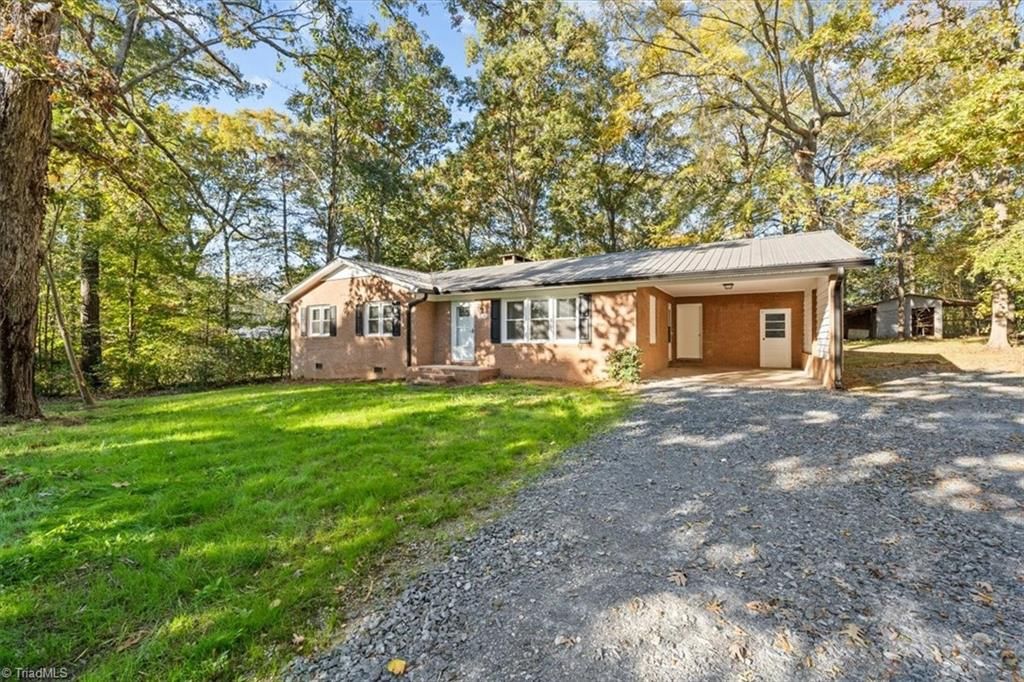 155 Eastwood Drive, Denton, NC 27239